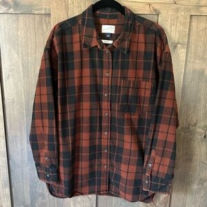 Universal Thread Women’s Plaid Flannel Shirt